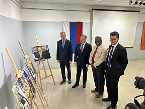 Exhibition “Glimpses of Russia-India Relations in 2024" Exhibition “Glimpses of Russia-India Relations in 2024"